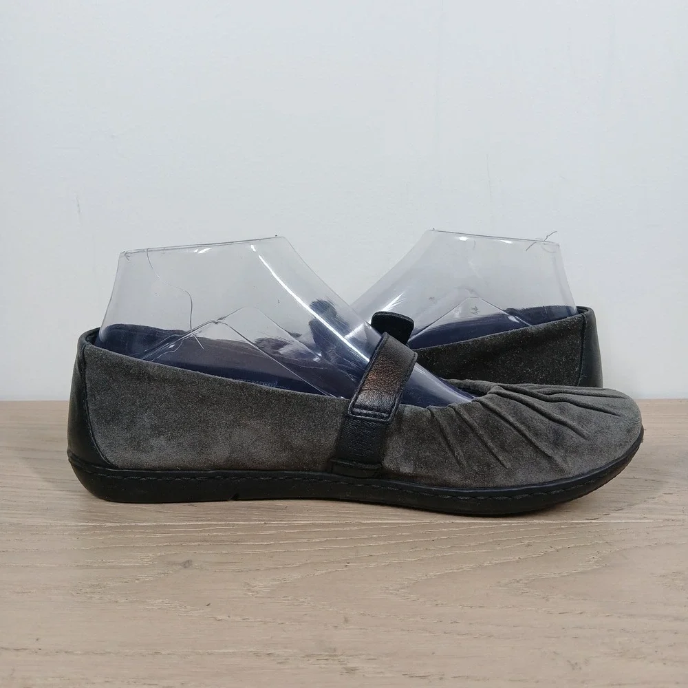 Born Flats Womens 7.5 Gray Suede Leather Mary Jane Ballet Boho Artisan Comfort